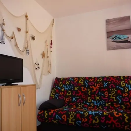 T2 Avec Terrasse, A 200m De La Plage, Parking Inclus - Ideal Famille - Fr-1-782-70 Lägenhet